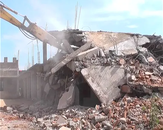 ବାନା ବାବାଙ୍କ ଆଶ୍ରମରେ ୪ ଦିନ ହେବ ଜବରଦଖଲ ଉଚ୍ଛେଦ ଜାରି