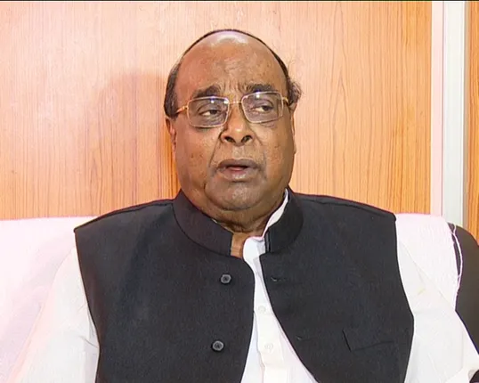 ଗଣମାଧ୍ୟମରେ ନବୀନଙ୍କ ସହ ଧର୍ମେନ୍ଦ୍ରଙ୍କ ତୁଳନା ନେଇ ଦାମ ଖପ୍ପା