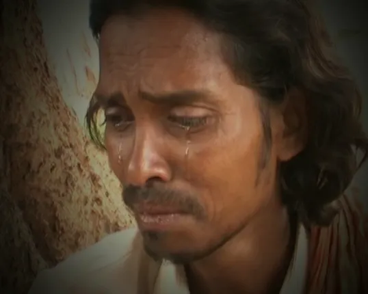 କୁଆଡେ ଗଲା ମଣିଷପଣିଆ ? ପର କରିଦେଲା ପରିବାର . . .