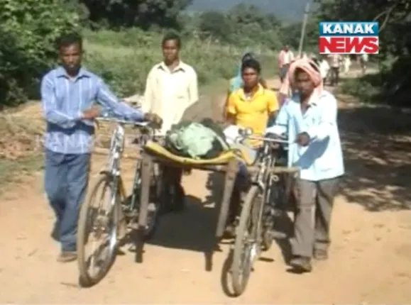 ଗରିବ ହେଲେ ମଲର ଆଉ ଏକ ଚିତ୍ର : ରାୟଗଡା ରଘୁବାରି ଓ ଡିମିରିଗୁଡା ପଂଚାୟତରେ ପହଂଚିପାରୁନି ଆମ୍ବୁଲାନ୍ସ ସେବା