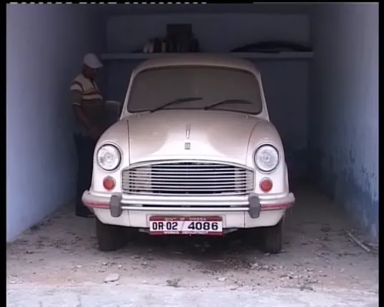 ବାଲେଶ୍ୱର ପୂର୍ତବିଭାଗରେ ସରକାରୀ ତହବିଲରୁ ଚାଲିଛି ହରିଲୁଟ୍ : ଖତ ଖାଉଛି ଗାଡି, ପୋଷା ହେଉଛନ୍ତି ଡ୍ରାଇଭର