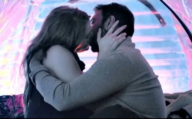 ରିଲିଜ୍ ହେଲା ଫିଲ୍ମ ‘ଶିବାୟ’ର ନୂଆ ଗୀତ : ପ୍ରଥମ ଥର କିସିଂ ସିନରେ ନଜର ଆସିଛନ୍ତି ଅଜୟ ଦେବଗନ୍