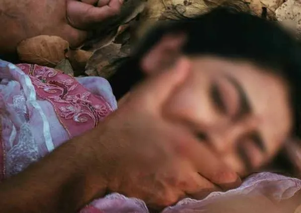 ସ୍ୱାମୀ ସାଜିଲା ସୈତାନ ! ସାଙ୍ଗକୁ ଲଗାଇ ସ୍ତ୍ରୀର ଲୁଟିଲା ଇଜ୍ଜତ