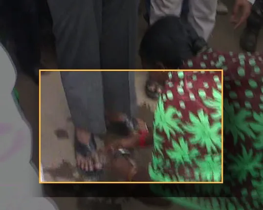 ଖାଦ୍ୟ ଯୋଗାଣ ମନ୍ତ୍ରୀଙ୍କ ପାଦ ପୂଜା ନେଇ ଚର୍ଚ୍ଚା :  ନବରଙ୍ଗପୁରରେ ମନ୍ତ୍ରୀଙ୍କ ପାଦ ଧୋଇଲେ ଗ୍ରାମବାସୀ