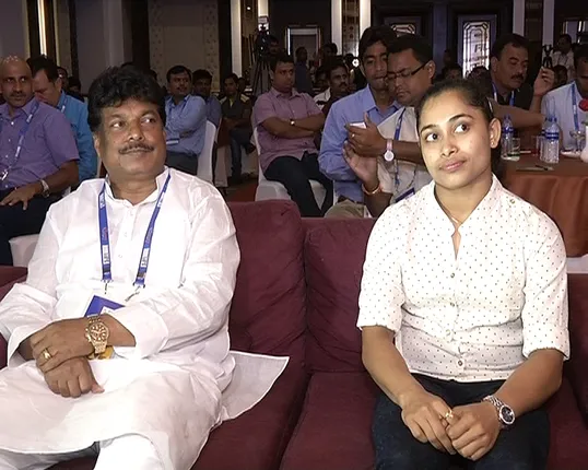 ଭୁବନେଶ୍ୱରରେ ଅଲିମ୍ପିଆନ୍ ଦୀପା କର୍ମକାର : ଜାତୀୟ କ୍ରୀଡା ସାମ୍ବାଦିକ ସଂଘ ସମ୍ମିଳନୀରେ  ସମ୍ବର୍ଦ୍ଧନା