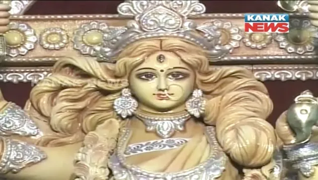 ବାଲେଶ୍ୱରରେ ଚାଲିଛି ପୂଜାର ଧୁମ୍ : ମା'ଙ୍କ ମହାସପ୍ତମୀ ଥିବାରୁ ପୂଜାମଣ୍ଡରେ ଭକ୍ତଙ୍କ ଭିଡ