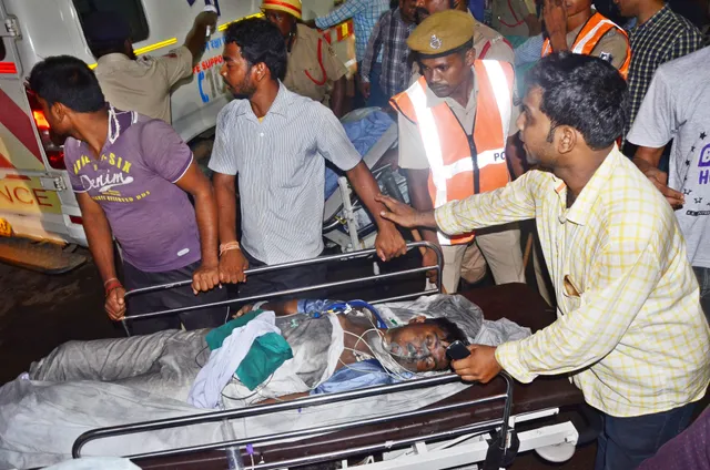 ସମ୍ ହସ୍ପିଟାଲ ଅଗ୍ନିକାଣ୍ଡ ଘଟଣା : ପ୍ରଧାନମନ୍ତ୍ରୀଙ୍କ ରିଲିଫ୍ ପାଣ୍ଠିରୁ ମୃତକଙ୍କ ପରିବାରକୁ ସହାୟତା ଘୋଷଣା