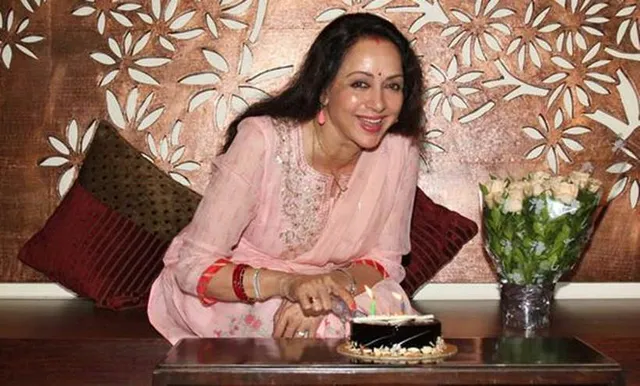 ୬୮ ବର୍ଷରେ ପଦାର୍ପଣ କଲେ ବଲିଉଡର ଡ୍ରିମଗାର୍ଲ ହେମାମାଳିନୀ