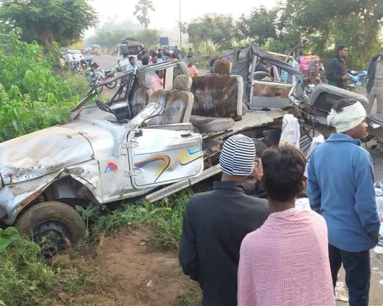 ରାୟଗଡା : ବୋଲେରୋ ସହ ଟ୍ରକ ମୁହାଁମୁହିଁ ଧକ୍କା, ୩ ମୃତ, ୭ ଗୁରୁତର