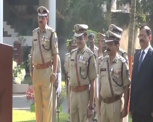 ଦେଶ ପାଳୁଛି ୫୭ ତମ  ସହିଦ ଦିବସ : ସହିଦଙ୍କ ସ୍ମୃତିରେ ଦେଶରେ ବିଭିନ୍ନ ସ୍ଥାନରେ ଶ୍ରଦ୍ଧାଂଜଳି