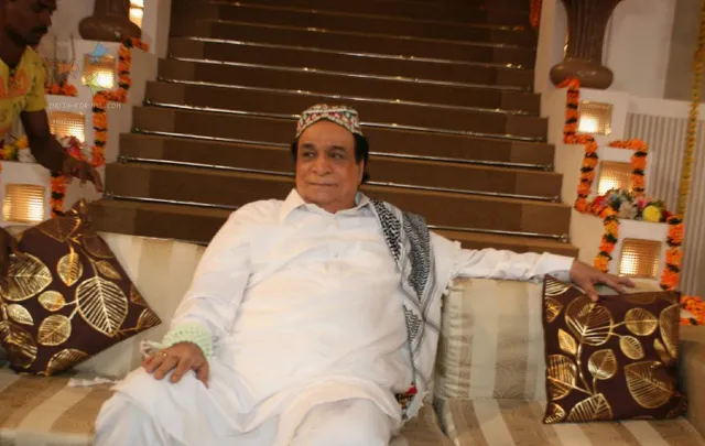 ୮୦ ବର୍ଷରେ କାଦର ଖାନ