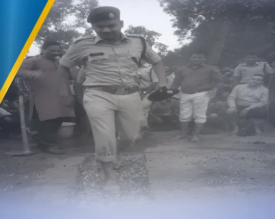 ବରିଷ୍ଠ ପୁଲିସ ଅଧିକାରୀଙ୍କ ନିଆରା ପ୍ରୟାସ : ନିଆଁରେ ଚାଲିଲେ ଛତିଶଗଡର ଆଇଜି  ଓ କୋର୍ବା ଏସପି