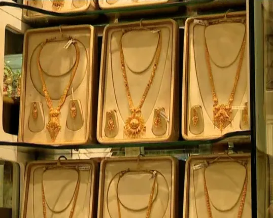 ଘରେ ସୁନା ରଖିବା ନେଇ କେନ୍ଦ୍ର ସରକାରଙ୍କ କଟକଣା : ସୁନା ରଖିବା ପରିମାଣ ଧାର୍ଯ୍ୟ କଲା ଅର୍ଥ ମନ୍ତ୍ରାଳୟ