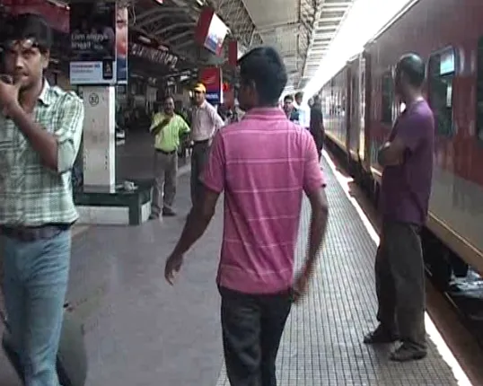 ଆଜିଠୁ ମାଓବାଦୀଙ୍କ ପିଏଲଜିଏ ସପ୍ତାହ : ସୁରକ୍ଷା ଦୃଷ୍ଟିରୁ ସକାଳ ପରିବର୍ତେ ରାତିରେ ଯାତ୍ରା କରିବ ରାଜଧାନୀ ଏକ୍ସପ୍ରେସ