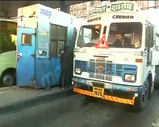 ପୁଣି ଆଦାୟ ହେଲା ଟୋଲ୍ ଫି : ମଧ୍ୟରାତ୍ରରୁ ରାଜ୍ୟର ବିଭିନ୍ନ ଗେଟରେ ଲାଗୁ ହେଲା ଟୋଲ୍ ଫି