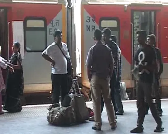 ଉତ୍ତର ଭାରତରେ ପ୍ରବଳ କୁହୁଡି : ରାଜଧାନୀ ଏକ୍ସପ୍ରେସ ବାତିଲ, ଆଜି ଭୁବନେଶ୍ୱରରୁ ଛାଡିବନି