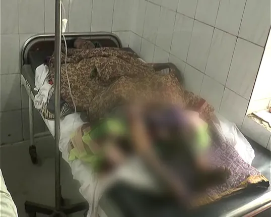 ସୁନ୍ଦରଗଡ ଦର୍ଲିପାଲିରେ ପାରିବାରିକ କଳହକୁ ନେଇ ନୃଶଂସ କାଣ୍ଡ :୨ ଝିଅ ଓ ସ୍ତ୍ରୀକୁ ପେଟ୍ରୋଲ ଢାଳି ଜାଳିଦେଲା ସ୍ୱାମୀ