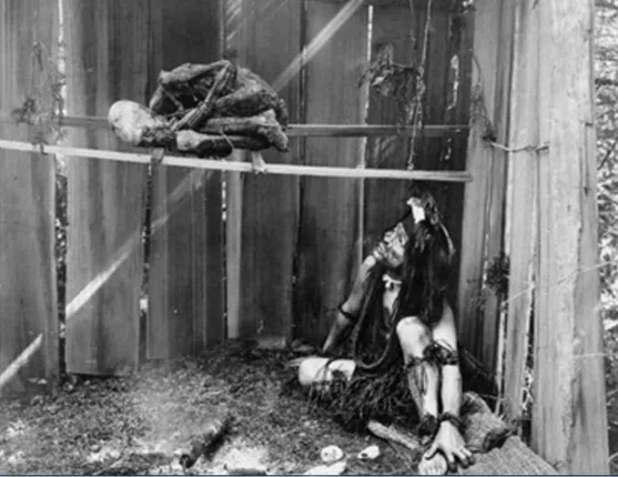 ଅଜବ ପରମ୍ପରା : ମୃତକର ମାଂସ ବାଣ୍ଟି ନିଅନ୍ତି ଏ ଲୋକେ