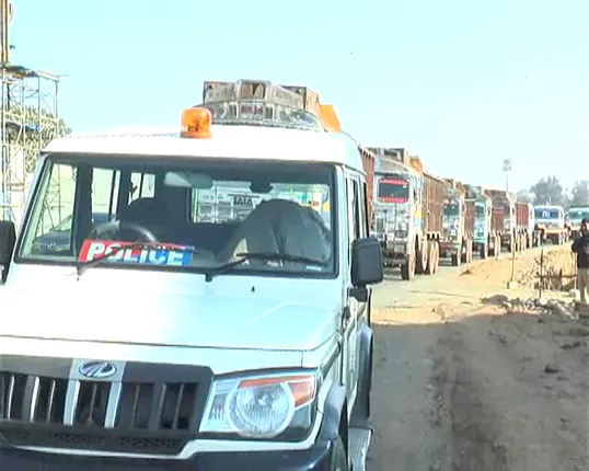 ଆଜି ୧୨ ଘଂଟିଆ ସୁନ୍ଦରଗଡ ବନ୍ଦ : ଏମସିଏଲ ବିରୋଧରେ ରାସ୍ତାକୁ ଓହ୍ଲାଇଛି ଜିଲ୍ଲା କଂଗ୍ରେସ