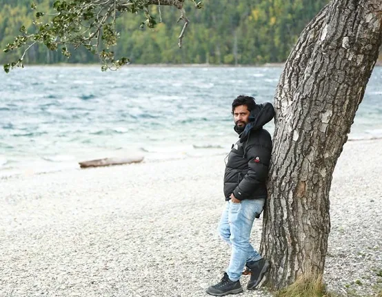 ବ୍ରଜରାଜନଗରରୁ ବଲିଉଡ୍ ! ପରଦା ପଛରେ ଓଡିଆ ଟୋକା