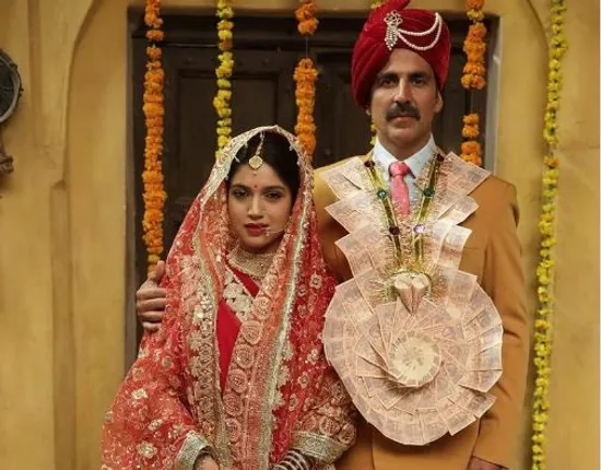 ‘ଟୟଲେଟ ଏକ ପ୍ରେମକଥା’ ସିନେମାର ସୁଟିଂ ଶେଷ ! ଟ୍ୱିଟ ଜରିଆରେ ଫଟୋ ଶେୟାର କଲେ ଖିଲାଡି ତାରକା ଅକ୍ଷୟ କୁମାର