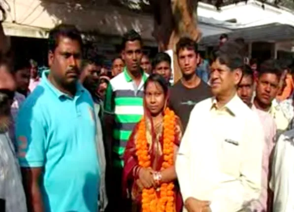 ପଂଚାୟତ ନିର୍ବାଚନ ପାଇଁ ଜୋରଦାର ପ୍ରଚାର କଲା ଆମ ଓଡିଶା ପାର୍ଟି : ଘର ଘର ବୁଲି ଭୋଟ୍ ମାଗିଲେ ହେଭିୱେଟ୍