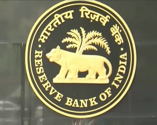 ଆରବିଆଇ ଆଣିବ ନୂଆ ଶହେ ଟଙ୍କିଆ ନୋଟ୍: ସିରିଜ୍-୨୦୦୫ର ନୂତନ ଡିଜାଇନର ନୋଟ୍ ବଜାରକୁ କରିବ ପ୍ରବେଶ