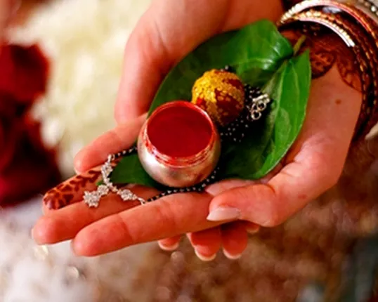 ସିନ୍ଦୁର କିମ୍ବା ମଙ୍ଗଳସୂତ୍ର ନୁହେଁ ବିବାହର ପ୍ରମାଣ ! ପାରମ୍ପରିକ ରୀତିନୀତିରେ ବିବାହ ହେବ ଆଇନସିଦ୍ଧ