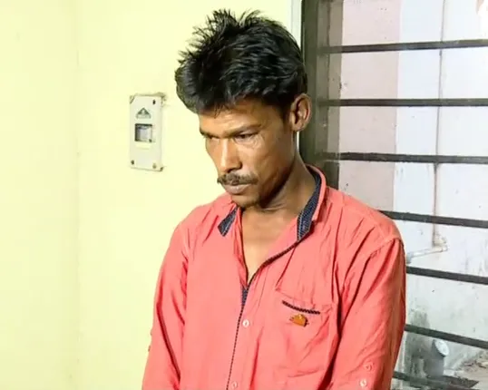 ଦୁର୍ଘଟଣାରେ ଓୟୁଏଟି ଛାତ୍ରୀ ମୃତ୍ୟୁ ଘଟଣା : ପୂର୍ବତନ ବାଚସ୍ପତି କିଶୋର ମହାନ୍ତିଙ୍କ ଗାଡି ଡ୍ରାଇଭରକୁ ଗିରଫ କଲା ପୁଲିସ