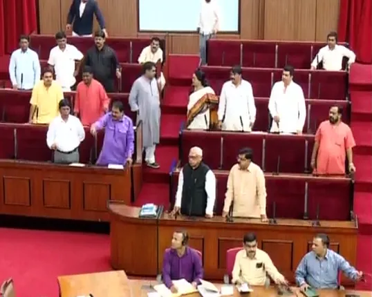 ବିଧାନସଭାରେ ପଂଚାୟତ ହିଂସା ତାତି : ଗୃହରେ ବିରୋଧୀଙ୍କ ହୋ ହାଲ୍ଲା, ତୁହାକୁ ତୁହା ମୁଲତବୀ