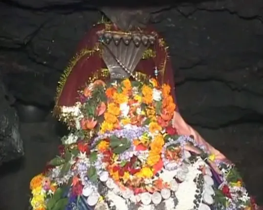 ଶିବ ପଂଚାକ୍ଷରରେ କମ୍ପୁଛି ସବୁ ଶୈବପୀଠ ! କପିଳାସ ପୀଠରେ ପ୍ରଭୁ ଶ୍ରୀ ଚନ୍ଦ୍ରଶେଖରଜୀଉଙ୍କ ଦର୍ଶନ ଲାଗି ଜମୁଛି ଭକ୍ତଙ୍କ ଭିଡ