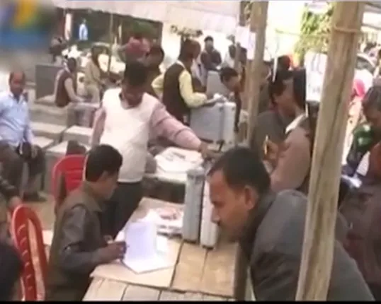 ଆଜି ଉତ୍ତରପ୍ରଦେଶରେ ୫ମ ପର୍ଯ୍ୟାୟ ମତଦାନ ! ୫୧ଟି ଆସନ ପାଇଁ ଭୋଟ ଦେବେ ୧କୋଟି ୮୧ ଲକ୍ଷ ଭୋଟର