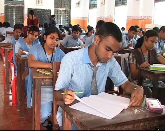 ଆଜିଠାରୁ ମାଟ୍ରିକ୍ ପରୀକ୍ଷା ଆରମ୍ଭ : ସୁପରିଚାଳନା ପାଇଁ ତ୍ରିସ୍ତରୀୟ ସ୍କାର୍ଡ ବ୍ୟବସ୍ଥା