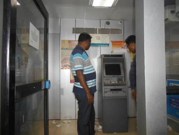 ସୁନ୍ଦରଗଡ : ବଣାଇ ଏସବିଆଇ ଲୁଟ୍ ଘଟଣାରେ ୩ ଅଟକ ! ୧୬ଲକ୍ଷ ଟଙ୍କା ଜବତ