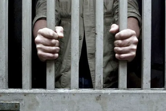 ଏମିତି ଦଣ୍ଡ : ୫ ଖଣ୍ଡ ଶାଢୀ ଚୋରି ପାଇଁ ମିଳିଲା ୧୨ ମାସେ ଜେଲ