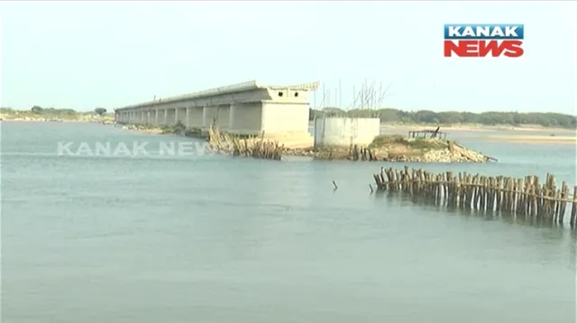 ଦେବୀ ନଦୀରେ ବିଜୁ ସେତୁ ହେବ ! ଡଙ୍ଗାରେ ନୁହେଁ, ପୋଲରେ ପାର ହେବାର ସ୍ୱପ୍ନ ଦେଖୁଛନ୍ତି ପୁରୀ ଅସ୍ତରଙ୍ଗ ବ୍ଲକ ତାଳଦା ବ୍ଲକର ଲୋକେ