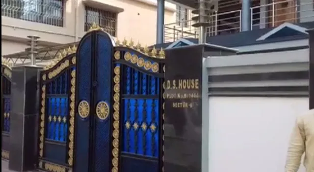 ଡି-ବ୍ରଦର୍ସ ସାମ୍ରାଜ୍ୟ ଉପରେ ପ୍ରବର୍ତ୍ତନ ନିର୍ଦ୍ଦେଶାଳୟର ନଜର ! ପୈତୃକ ବାସଭବନ ସମେତ ୩ଟି ସ୍ଥାନରେ ଇଡିର ରେଡ