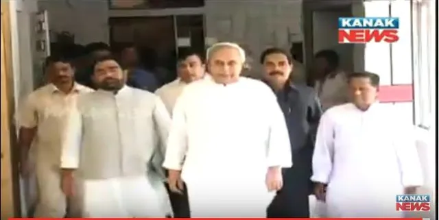 ନିଜ ନିର୍ବାଚନ କ୍ଷେତ୍ରରେ ପ୍ରଦର୍ଶନ ଆଧାରରେ ହେବ ନେତାଙ୍କ ମୂଲ୍ୟାୟନ : ନବୀନଙ୍କ ସଙ୍କେତ ପରେ ସୂତା ଖିଅରେ ଝୁଲୁଛି ମନ୍ତ୍ରୀ ଓ ବିଧାୟକଙ୍କ ଭାଗ୍ୟ