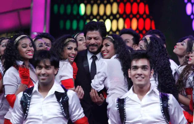 ଆପଣ ଜାଣନ୍ତି , ଶାହାରୁଖ କାହିଁକି ମହିଳା ଅଙ୍ଗରକ୍ଷୀ ରଖନ୍ତି !