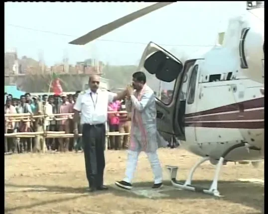 ଧର୍ମେନ୍ଦ୍ରଙ୍କ ହେଲିକପ୍ଟର ଅବତରଣକୁ ନେଇ ଅନୁମତି ବିବାଦ : ଖବର ପ୍ରସାରଣ ପରେ ୧୧ ଜଣ କ୍ଲର୍କଙ୍କ ଉପରୁ ହଟିଲା ନିଲମ୍ବନ