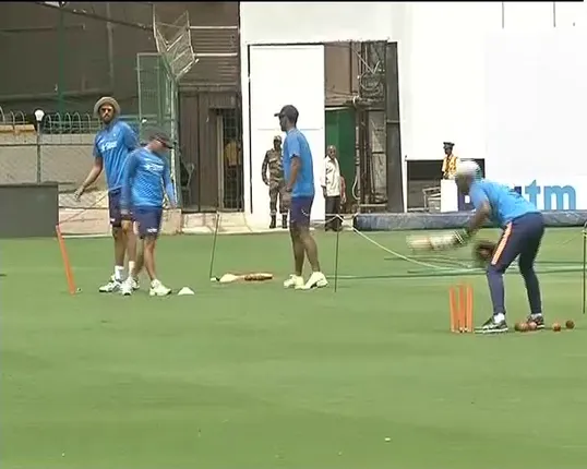 ଆଜିଠାରୁ ବାଙ୍ଗାଲୁରୁରେ ଦ୍ୱିତୀୟ ଟେଷ୍ଟ ! ଆରମ୍ଭରୁ ଚାପ ପକାଇବାକୁ କଙ୍ଗାରୁ ଦଳର ଯୋଜନା