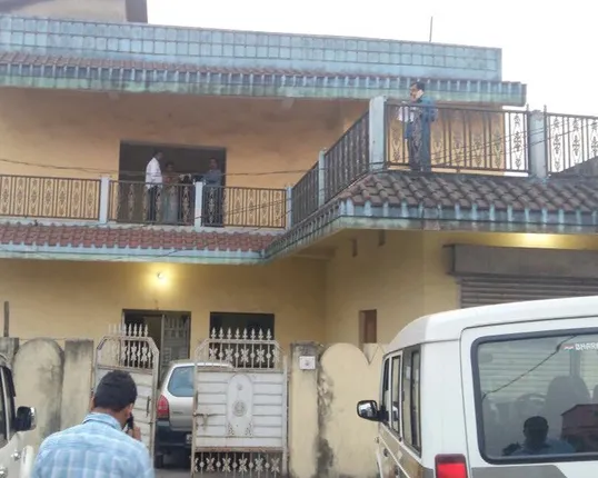 ରାଉରକେଲା ଡିଏଫଓଙ୍କ ଘରେ ଭିଜିଲାନ୍ସ ରେଡ ! ଆୟ ବର୍ହିଭୂତ ସମ୍ପତି ଠୁଳ ଅଭିଯୋଗ