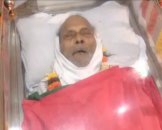 ବିଦାୟ ରବି ରାୟ ! ରାଷ୍ଟ୍ରୀୟ ମର୍ଯ୍ୟାଦା ସହ ସଂପନ୍ନ ହେଲା ରବି ରାୟଙ୍କ ଶେଷ କୃତ୍ୟ