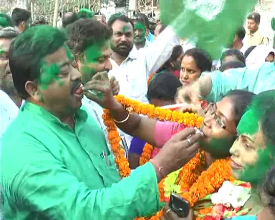 ସୁନ୍ଦରଗଡ : ଜିଲ୍ଲାପରିଷଦ ଅଧ୍ୟକ୍ଷ ପଦ ହାତେଇବାକୁ ବିଜେଡି ଓ କଂଗ୍ରେସ୍ ମଧ୍ୟରେ ମେଂଟ