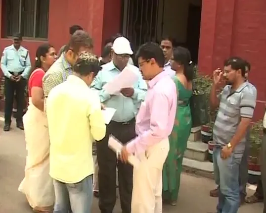 ରେଭେନ୍ସା କୁଳପତିଙ୍କ ଅଫିସ ଆଗରେ ଅଧ୍ୟାପକଙ୍କ ଆନ୍ଦୋଳନ ! ପ୍ରମୋସନ୍, ଇନକ୍ରିମେଂଟ ଓ ଚାକିର ପ୍ରମାଣ ପତ୍ର ଦାବି