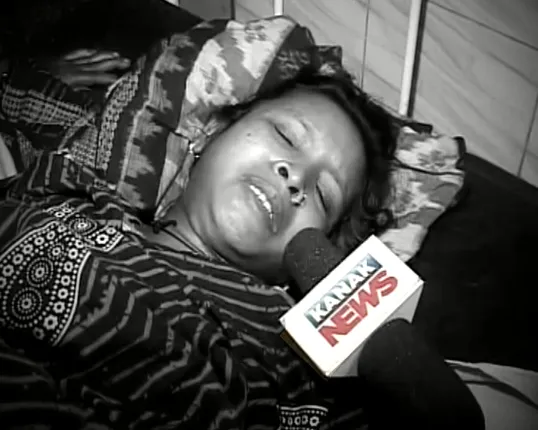 ଫେରାଇ ଦିଅ ମୋ ପୁଅକୁ ! ସମ୍ବଲପୁର ହସ୍ପିଟାଲରେ ଅସହାୟ ମା’ର ଆକୁଳ ନିବେଦନ