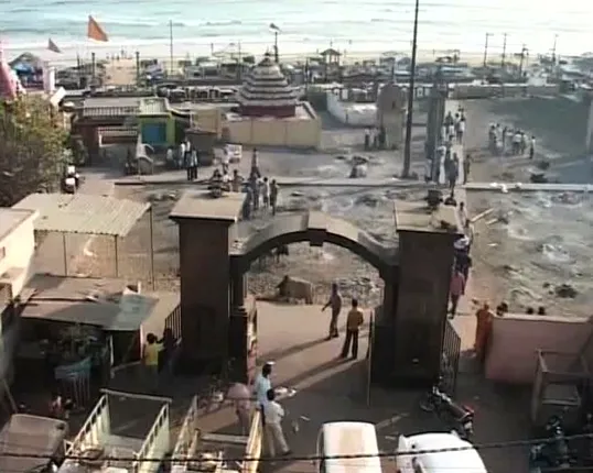 ସ୍ୱର୍ଗଦ୍ୱାର ହଡପ ଜମିରେ ହୋଟେଲ୍ ! ପ୍ରଶାସନକୁ ମିଳିଲା ଦୁର୍ନୀତିର ଠୋସ୍ ପ୍ରମାଣ