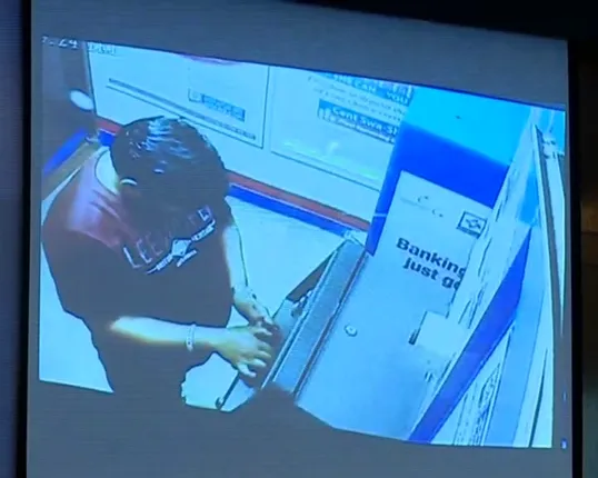 ପୁଲିସ୍ ହାତରେ ଏଟିଏମ ଲୁଟେରା ! ଅଭିନବ ଉପାୟରେ ଲୁଟୁଥିଲେ ଲକ୍ଷାଧିକ ଟଙ୍କା