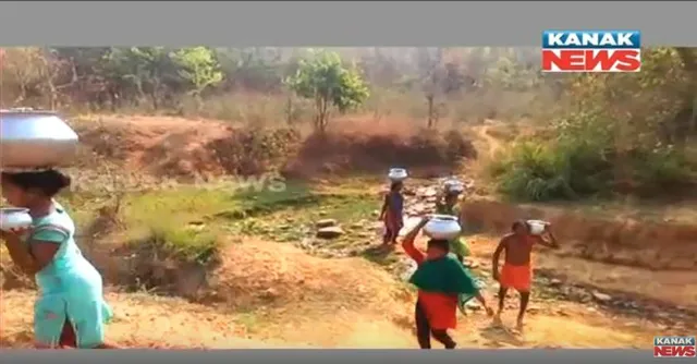 ଖରାଦିନ ଆରମ୍ଭରୁ ପାନୀୟ ଜଳ ସଂକଟ : ପିଇବା ପାଣି ପାଇଁ ଯିବାକୁ ପଡୁଛି ମାଇଲ ମାଇଲ ଦୂର