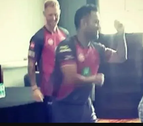 ଧୋନୀଙ୍କ ଠୁମକା ! ସୋସିଆଲ ମିଡିଆରେ ହେଲା ଭାଇରାଲ